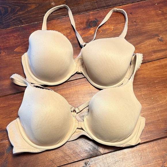 Victoria's Secret Cream Underwire Bra Duo  Front Closure size 38C - Picture 1 of 5